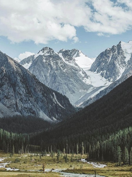 《星空》推出大型DLC“破碎空间”，新增任务线和载具